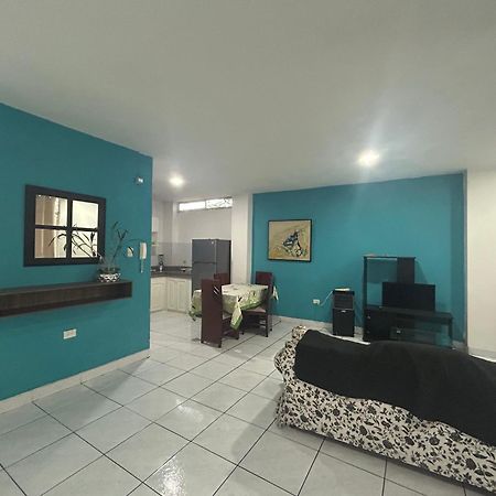 Departamentos De 2 Y 3 Habitaciones En El Centro De مانتا المظهر الخارجي الصورة
