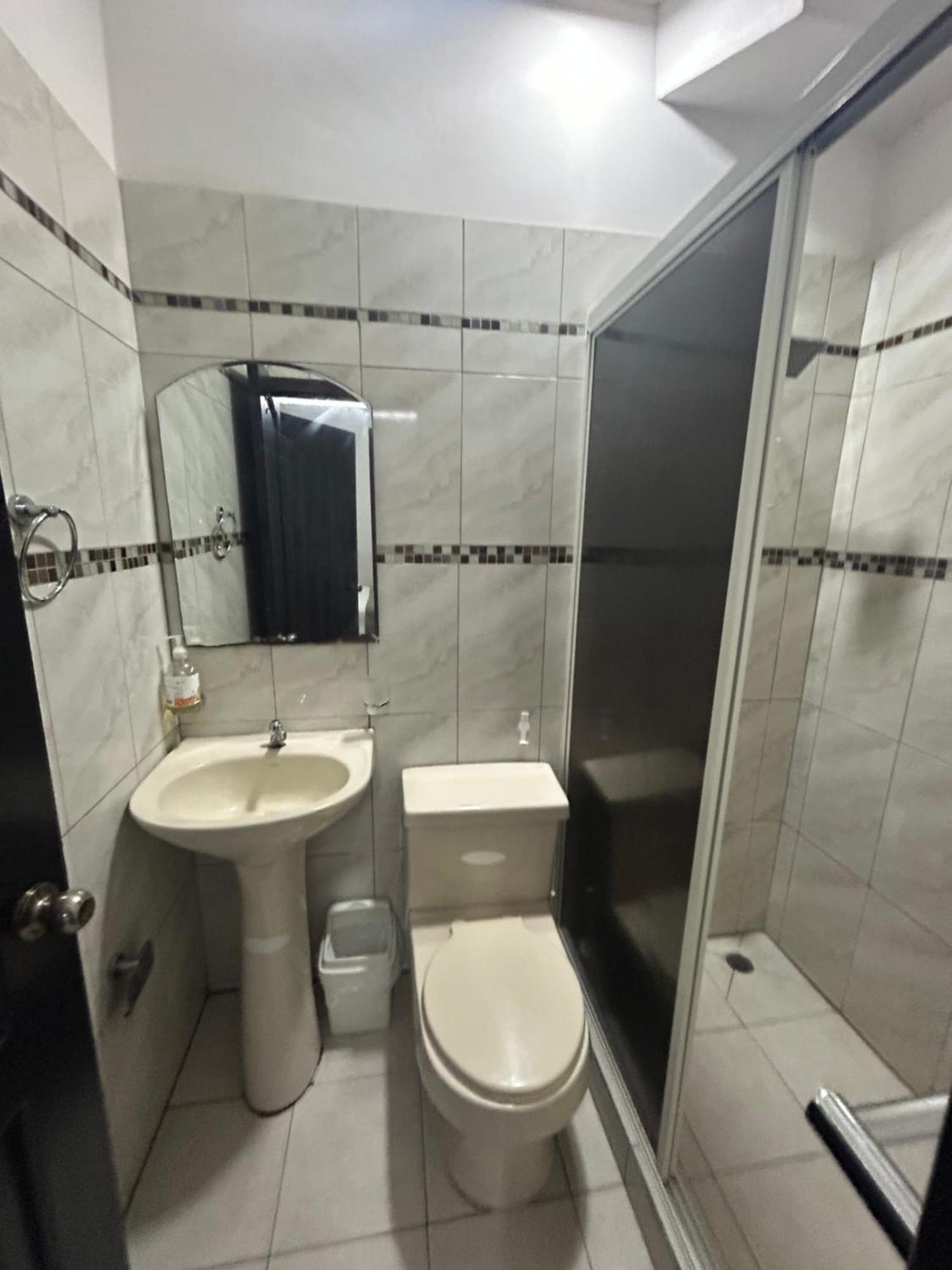 Departamentos De 2 Y 3 Habitaciones En El Centro De مانتا المظهر الخارجي الصورة