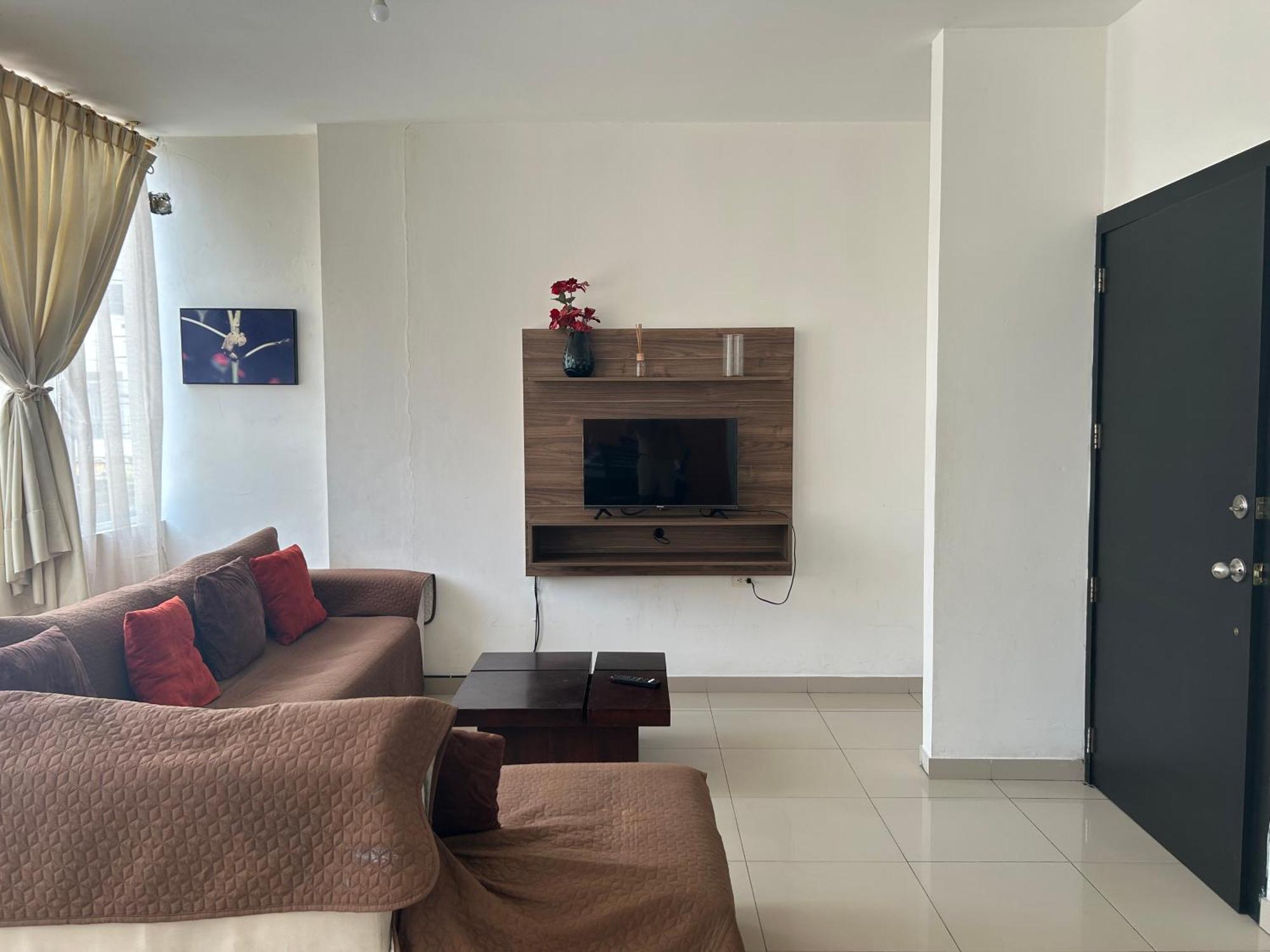 Departamentos De 2 Y 3 Habitaciones En El Centro De مانتا المظهر الخارجي الصورة